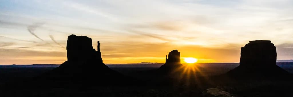 Monument Valley Sunrise