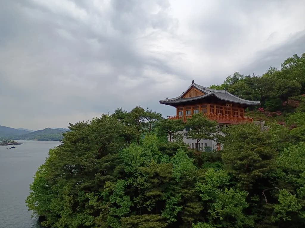 Clifftop Pavilion