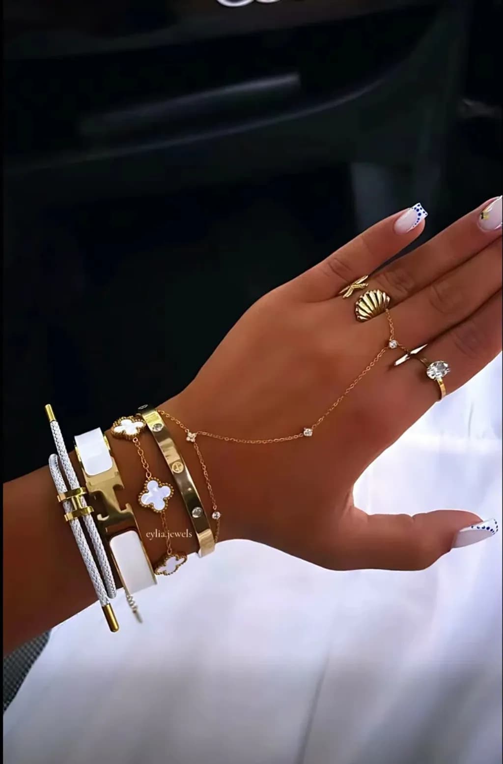 Elegant Gold Harmony