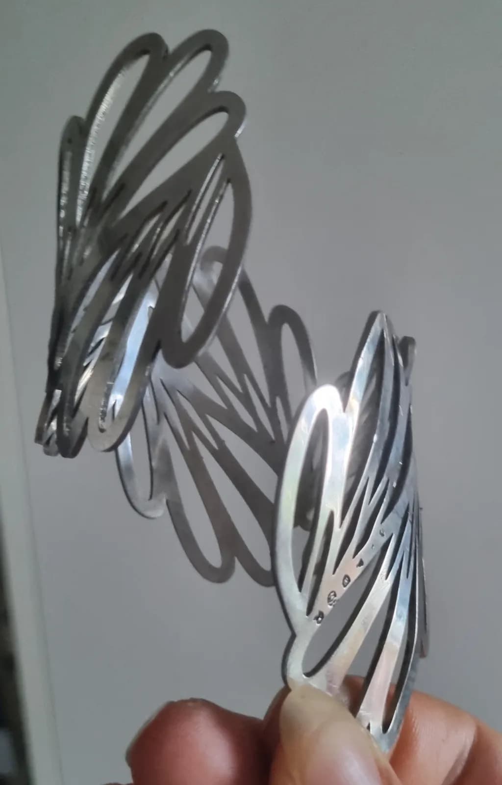 Interlaced Shadows