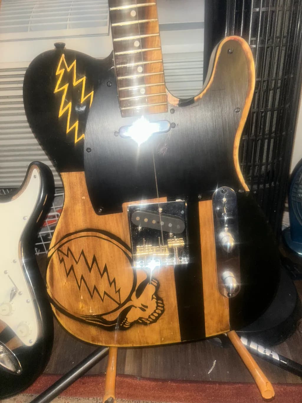 Electric Skull Guitar