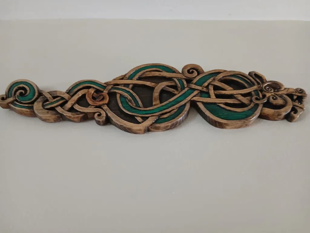 Twisted Vines Carving
