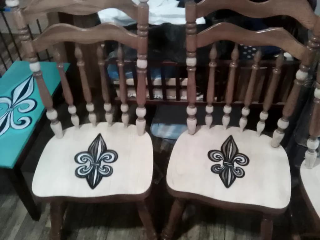 Fleur de Chair Chairs