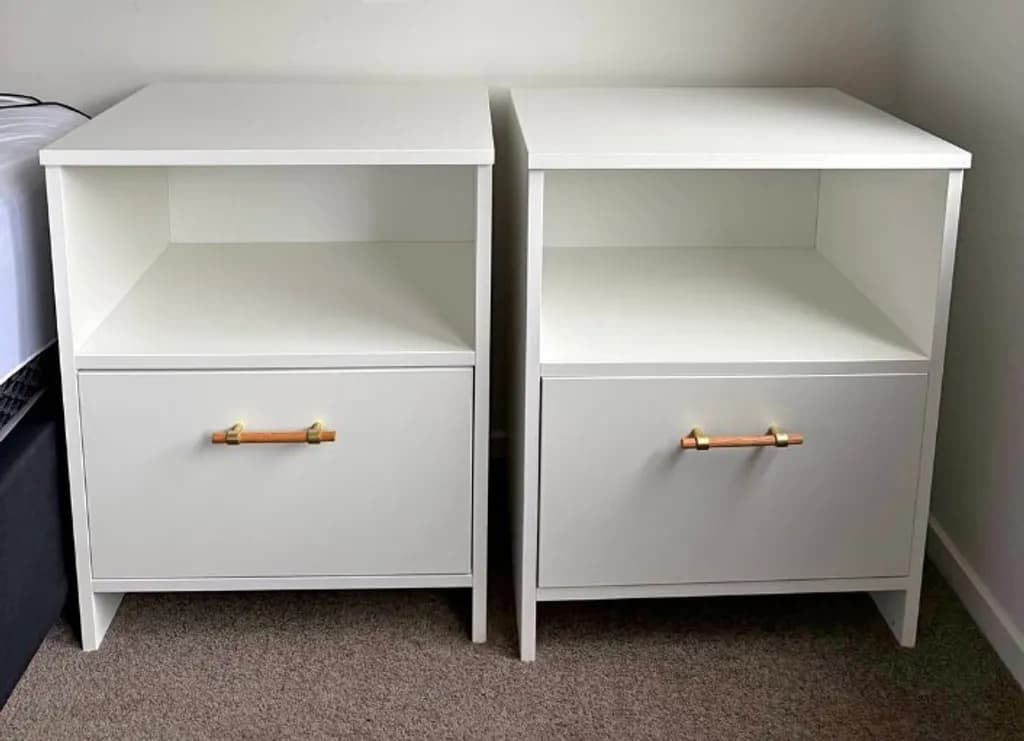 White Modern Nightstands