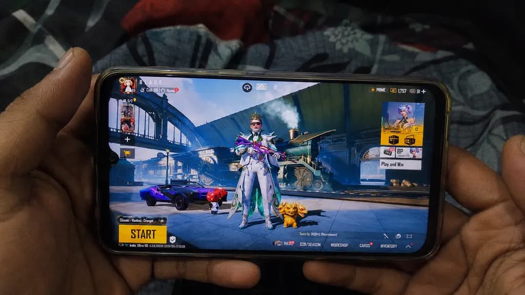 Mobile Game Display