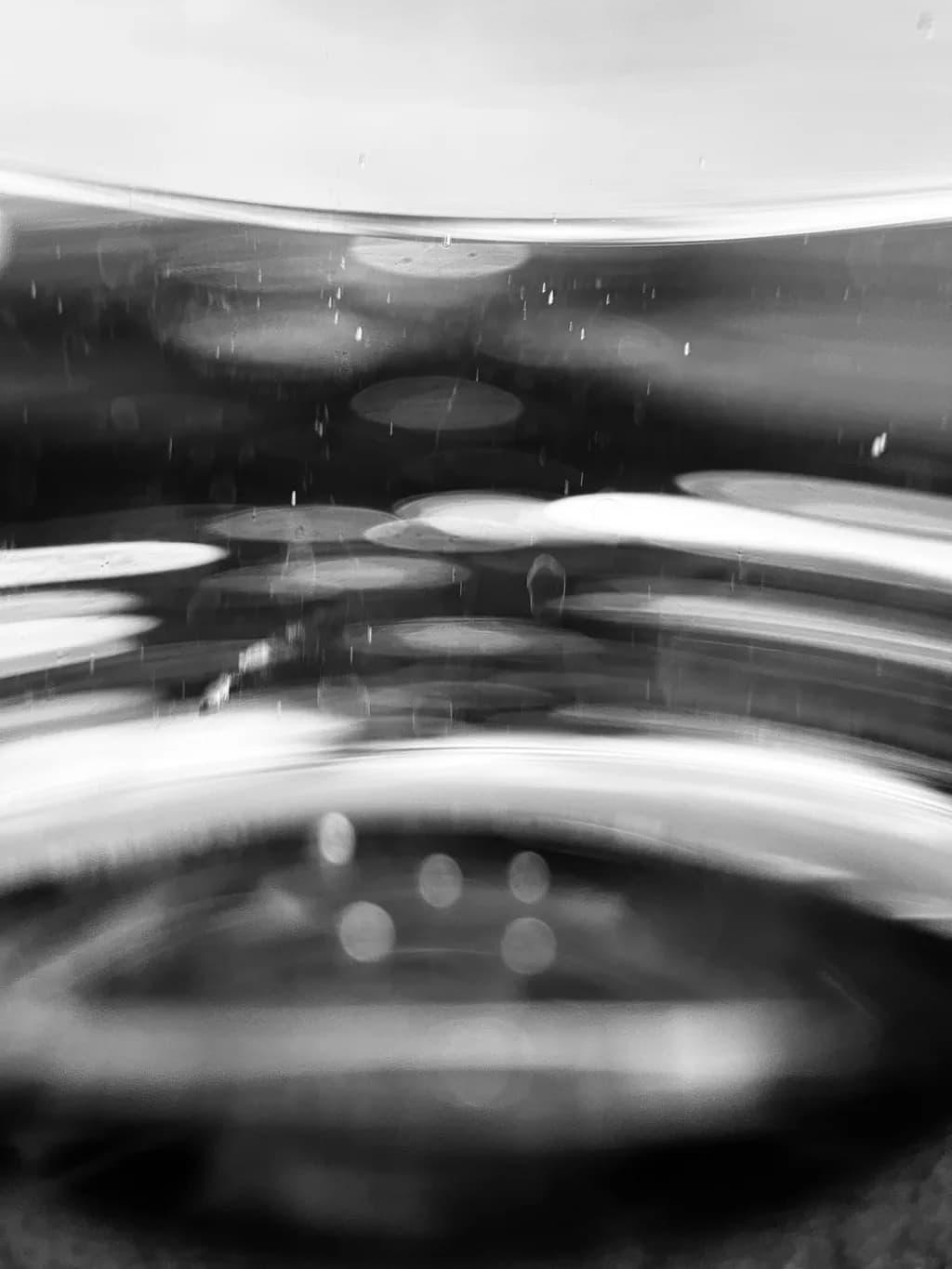 Liquid Reflection Blur