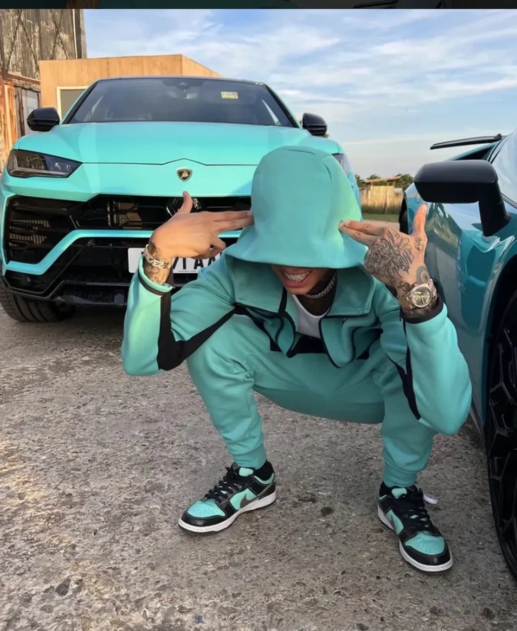 Turquoise Lamborghini Vibes