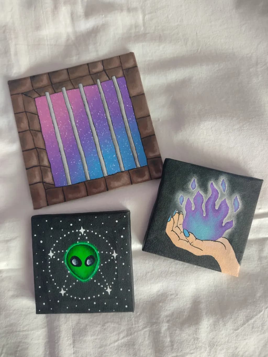 Alien Hand Glow