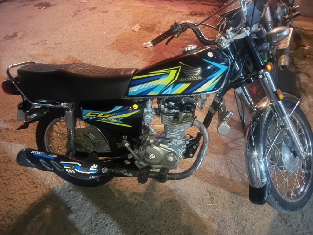 Classic Honda CG125 Bike
