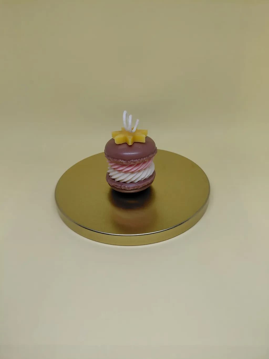 Macaron Candle