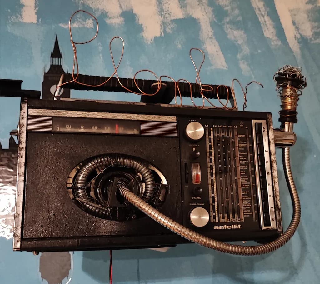 Radio lamp