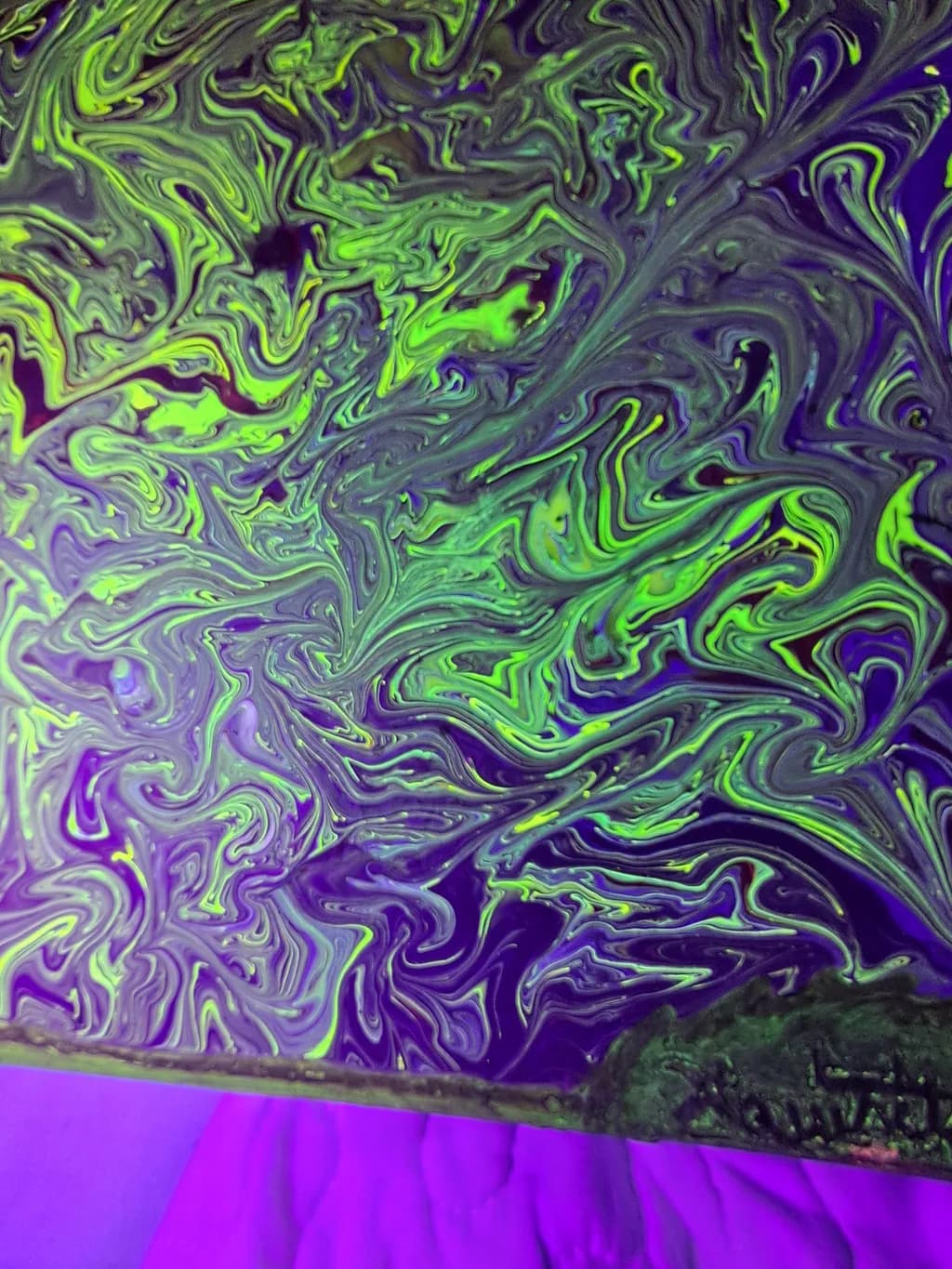Neon Swirl