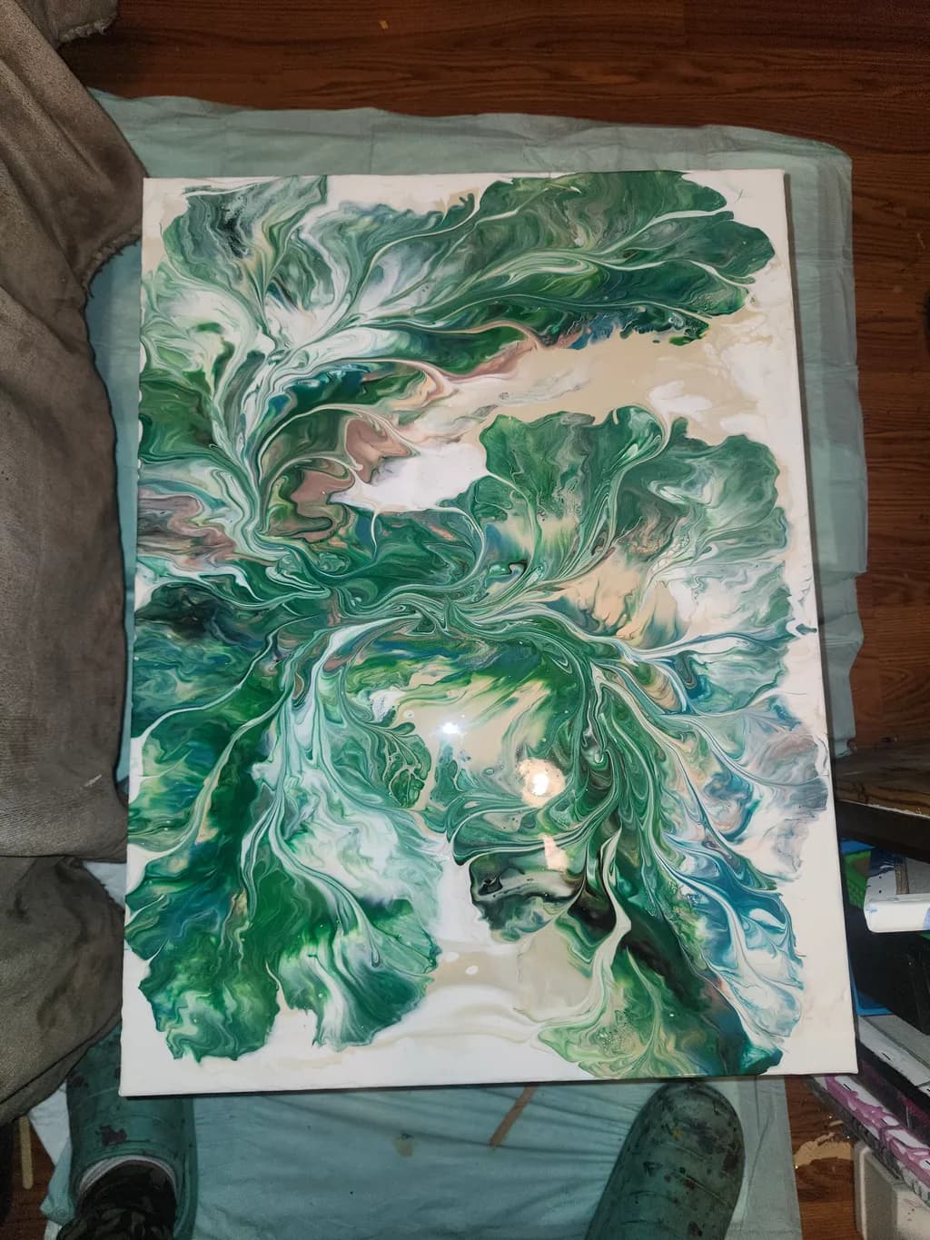 Green Leaf Waves