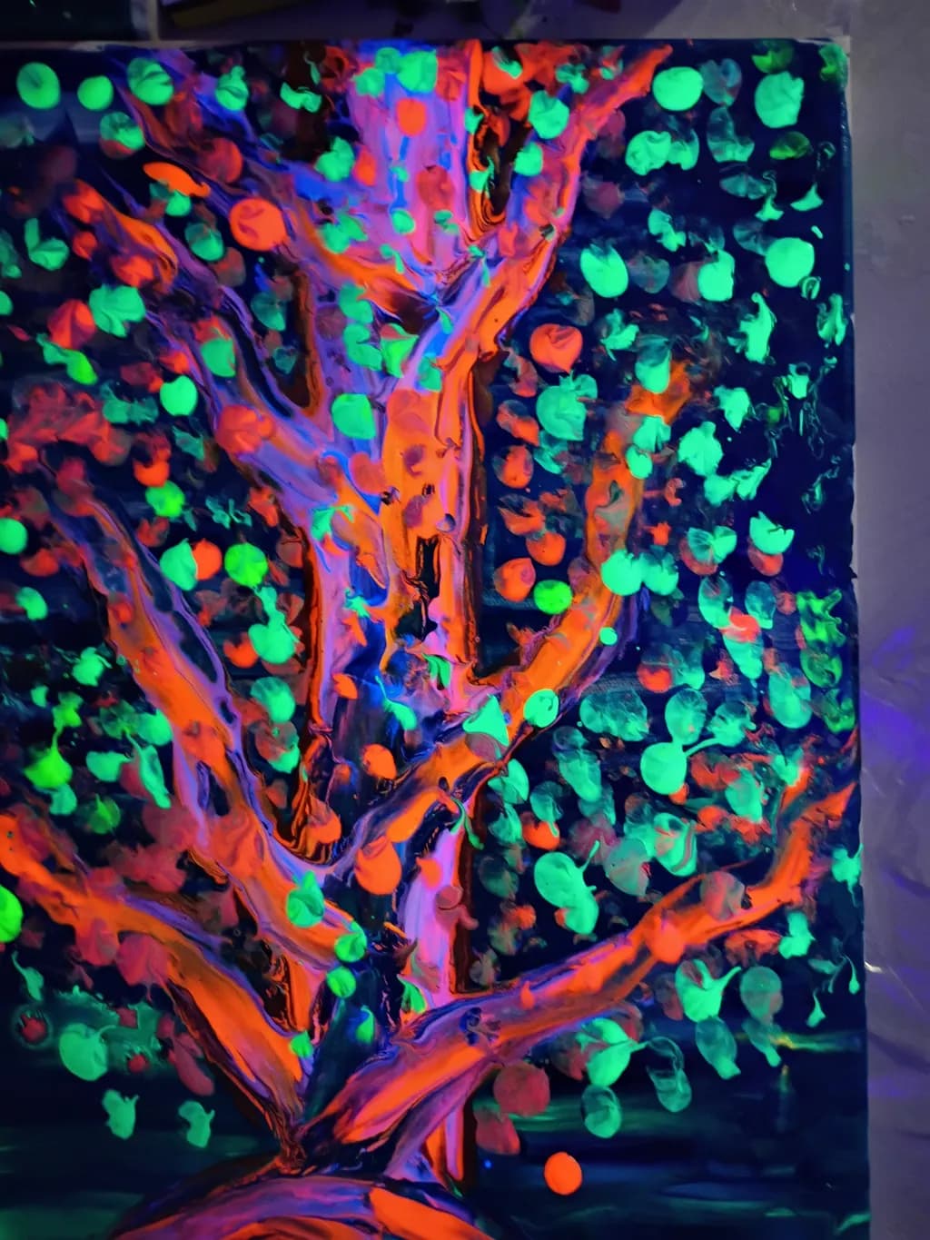 Neon Tree Glow