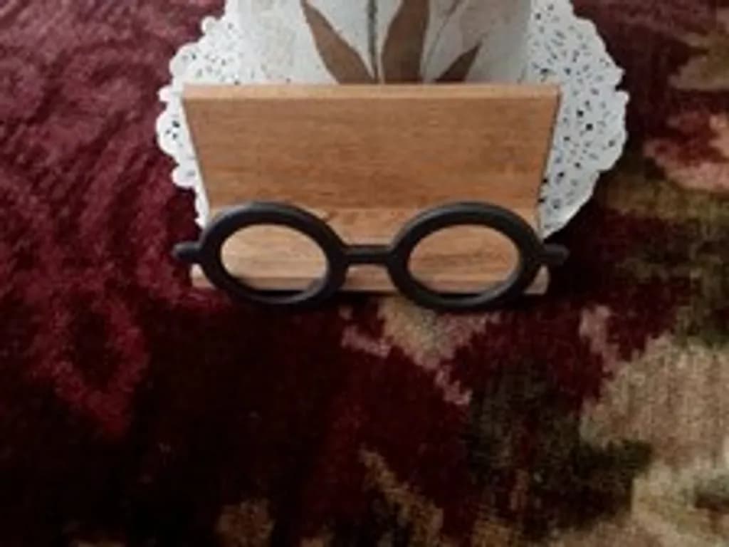 Bespectacled Planter