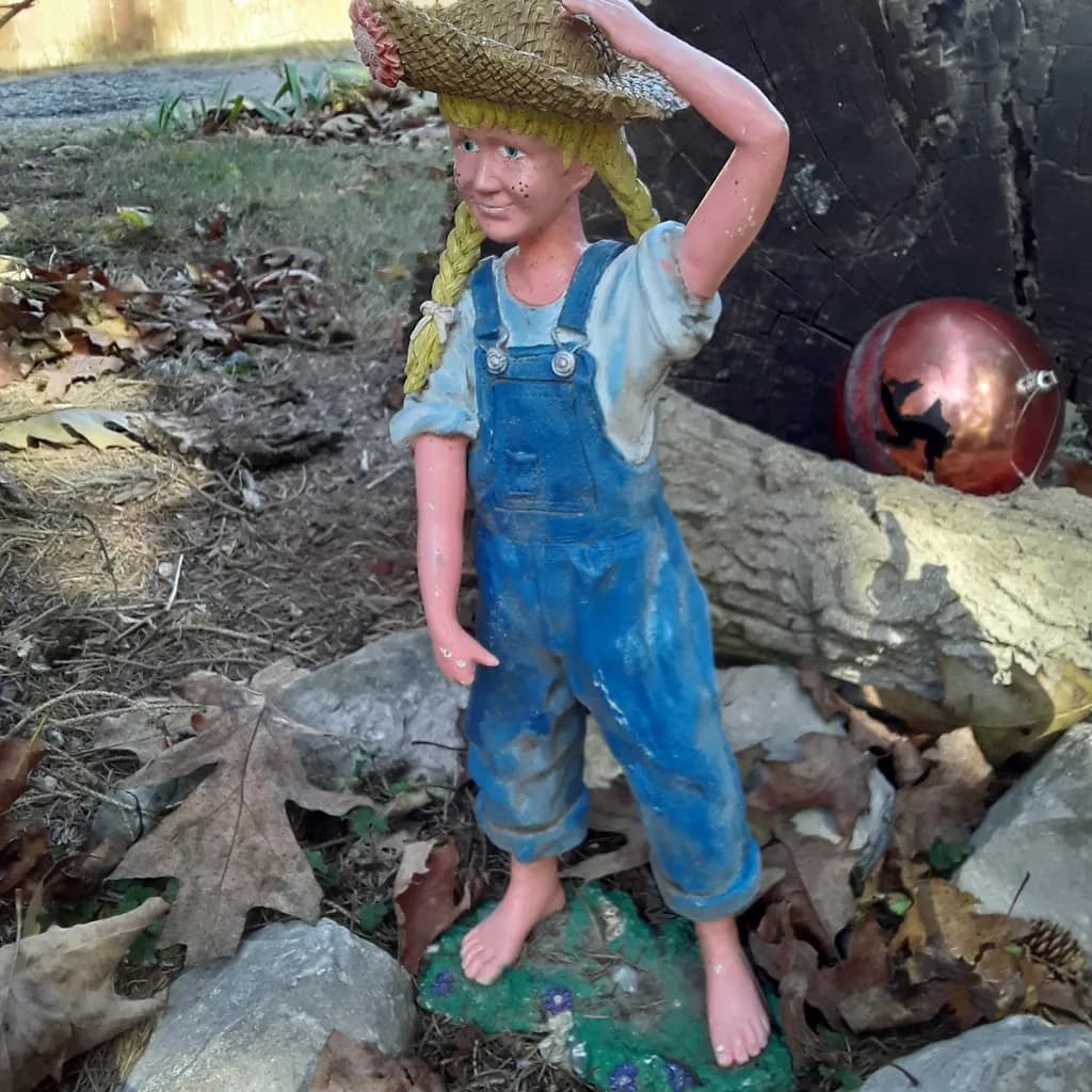 Straw Hat Girl