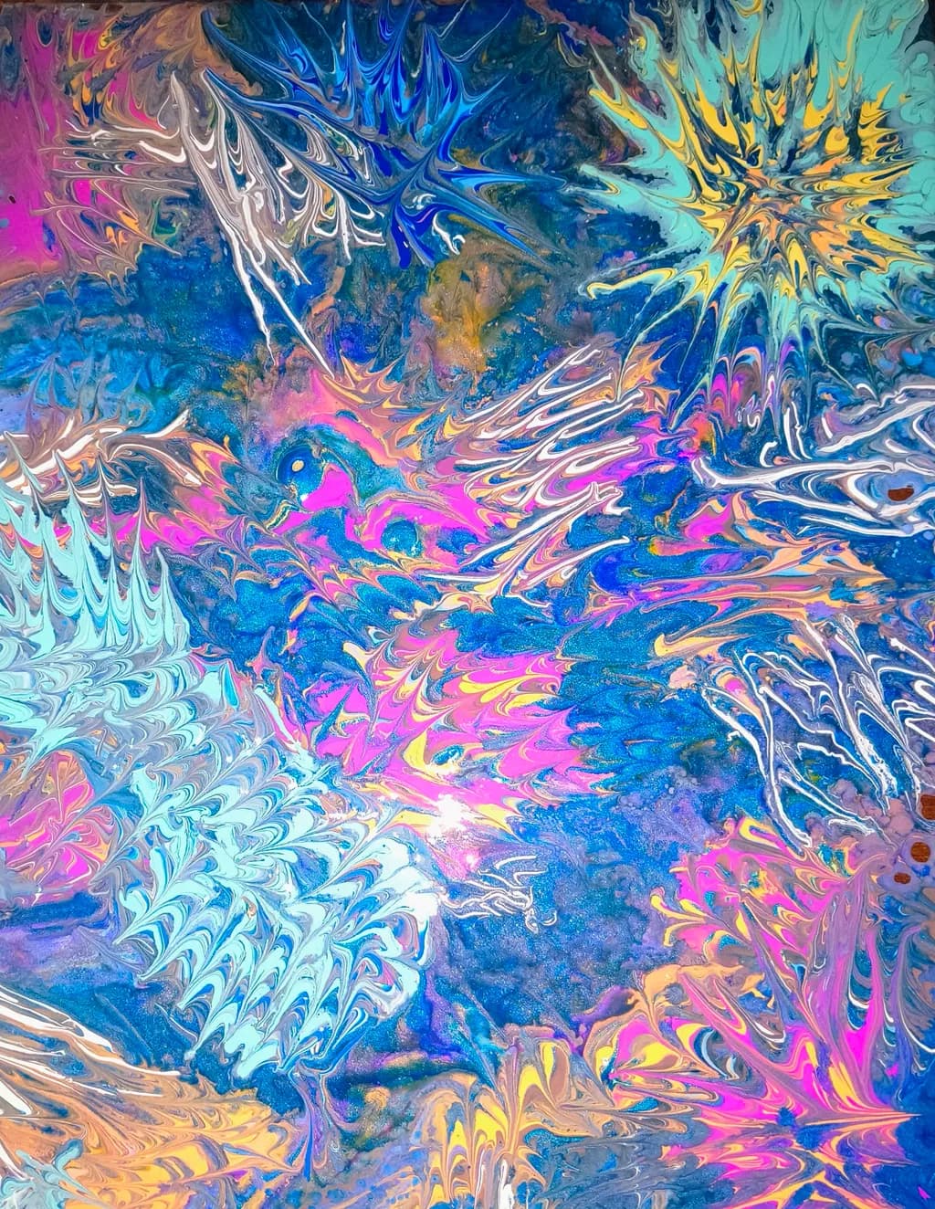 Chromatic Tidal Bloom