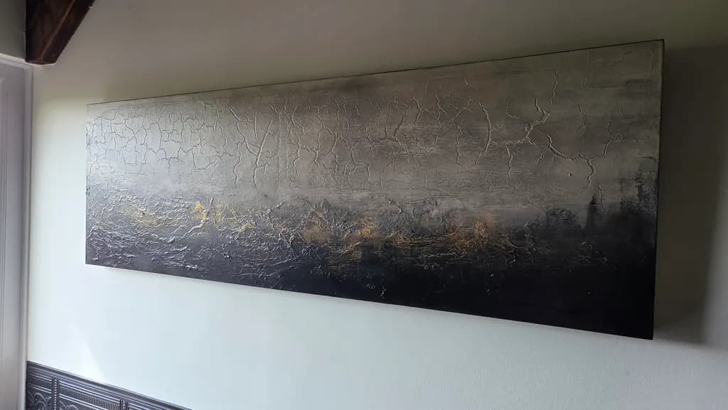 Cracked Horizon