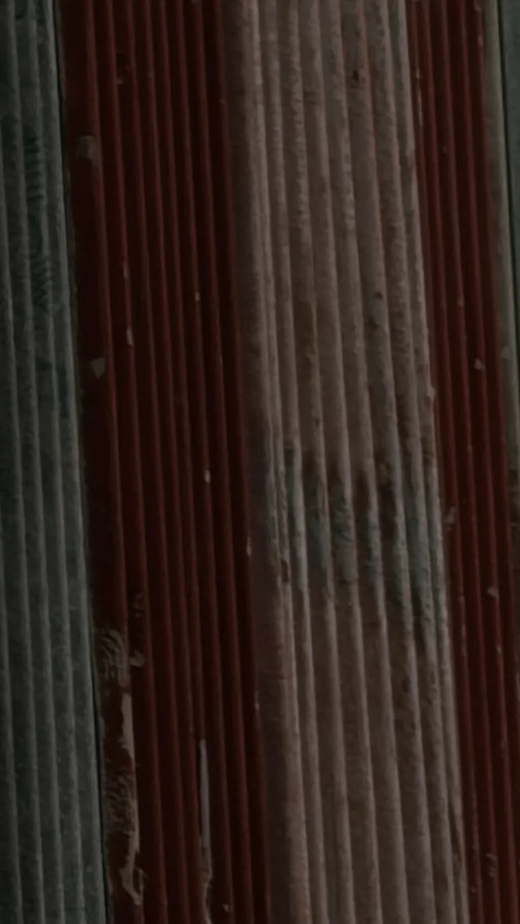 Weathered Vertical Bands