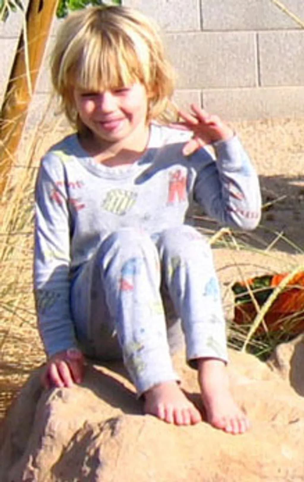 Gabi Wave Closeup