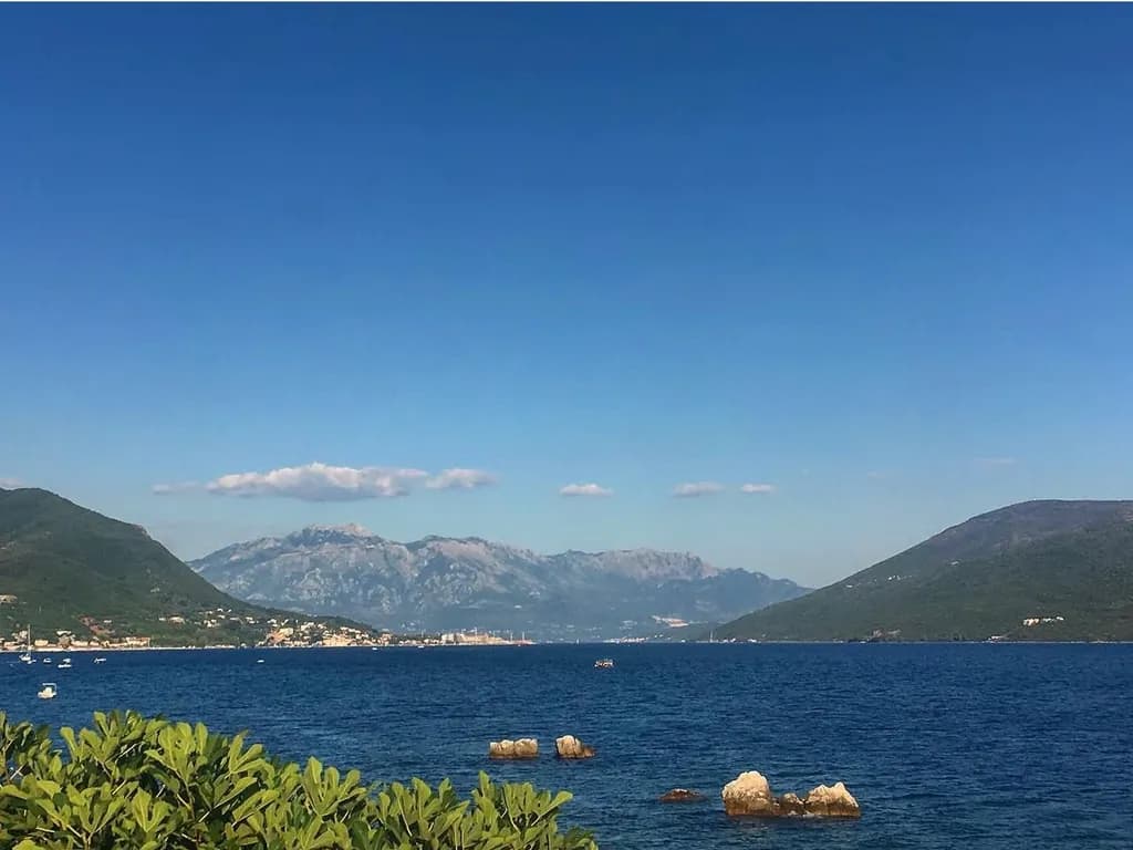 Mountain Bay Panorama