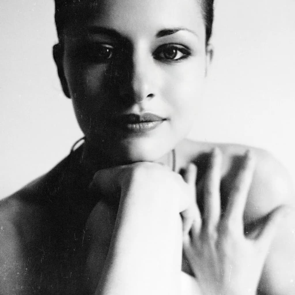 "Ioana" (close-up portrait), 1999