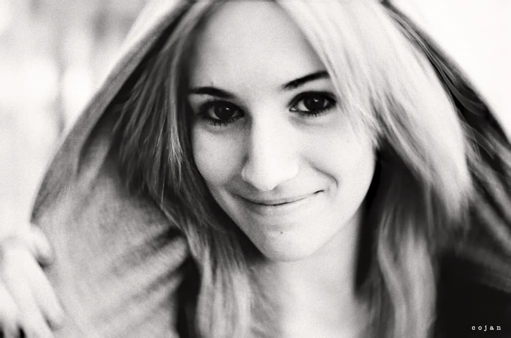 "Elisa", close-up street portrait, Leicaflex and 35mm film, 2010