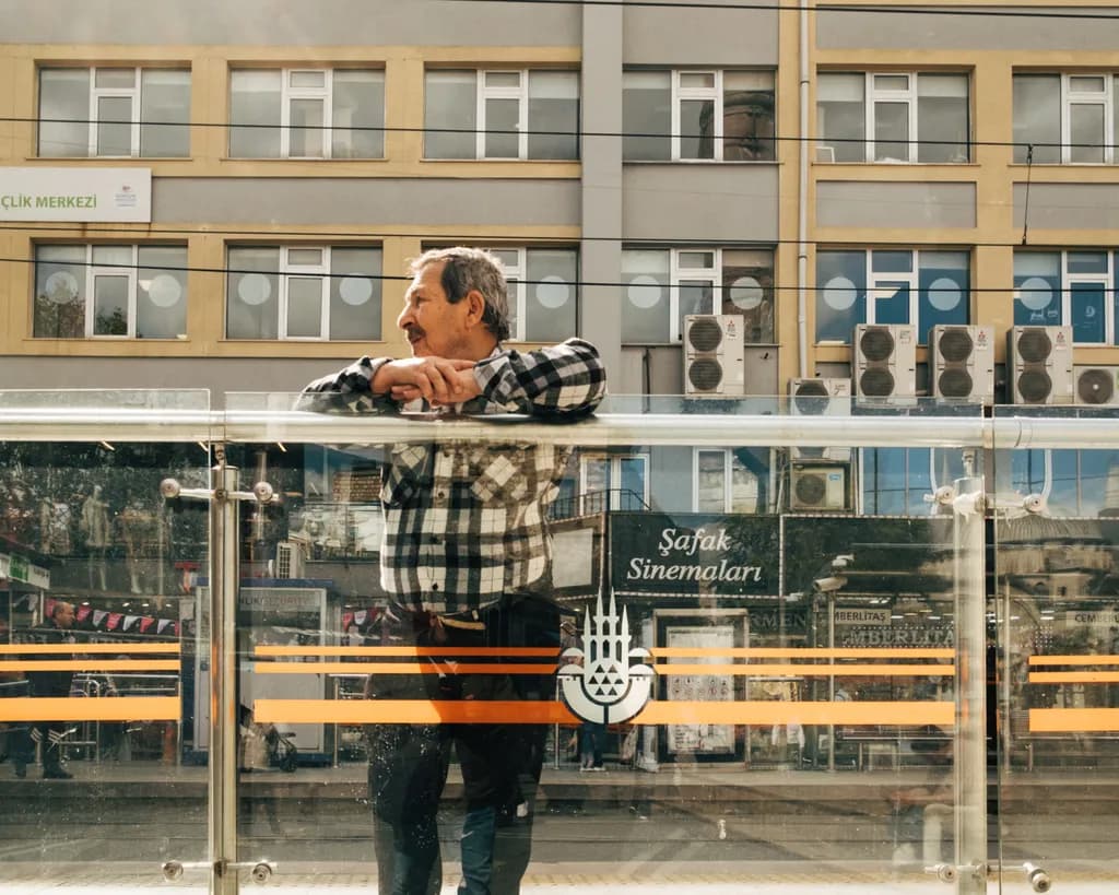 Streetfront Pause
