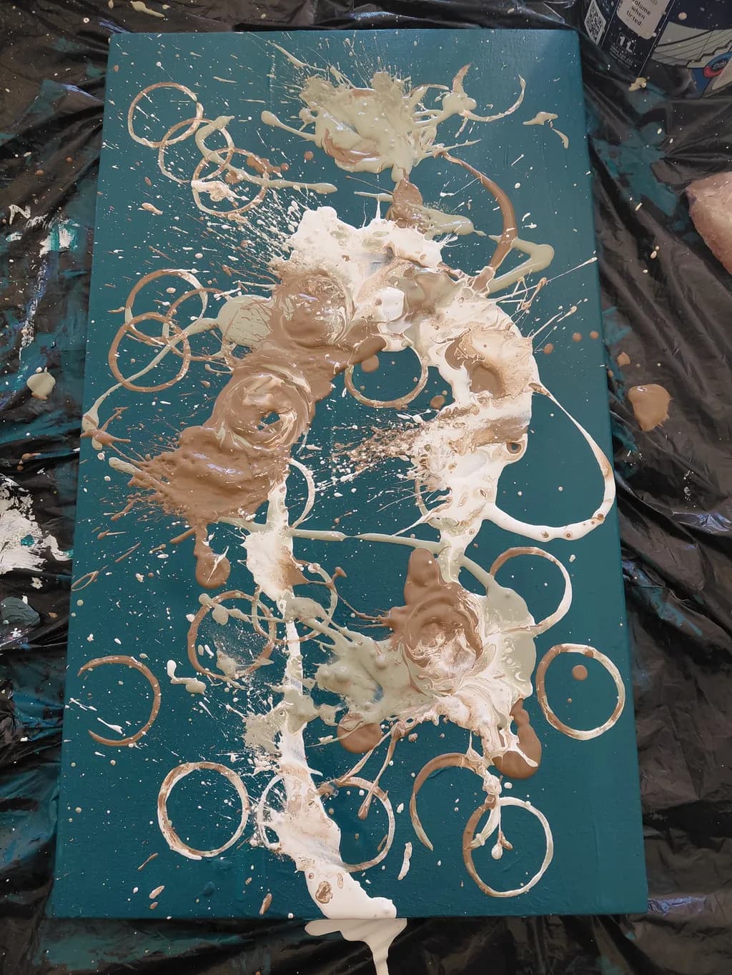 Teal and Cream Motion