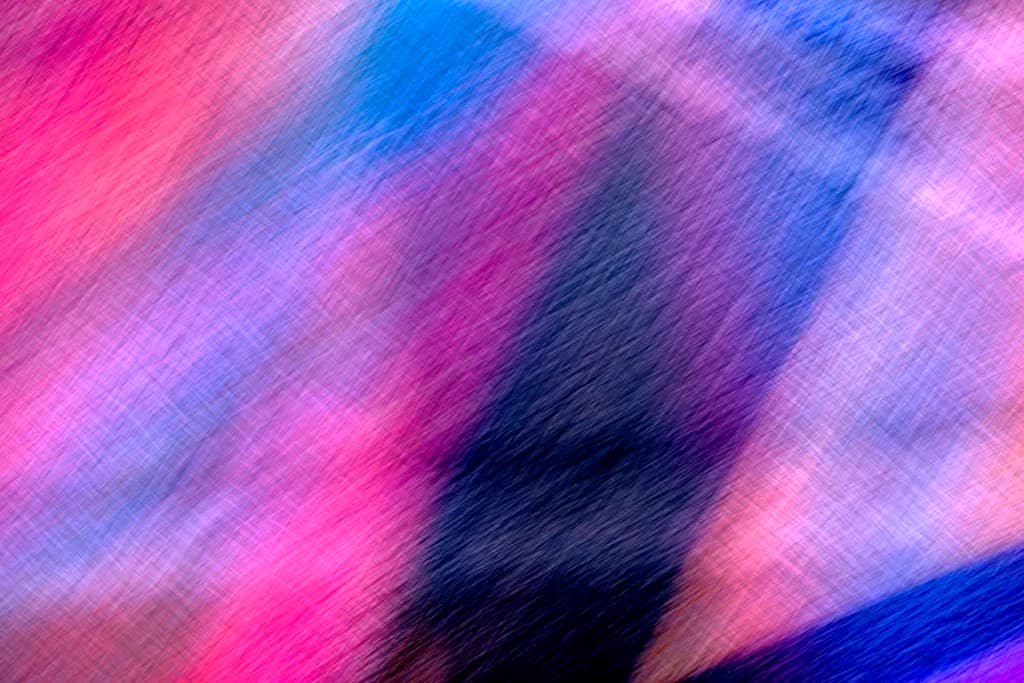 Looms in Motion