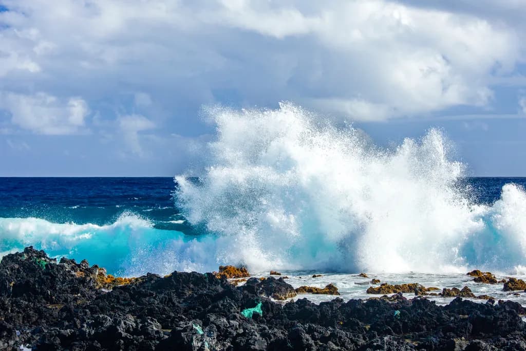 The Beauty of Hawaii: Waves and Rocks in Harmony