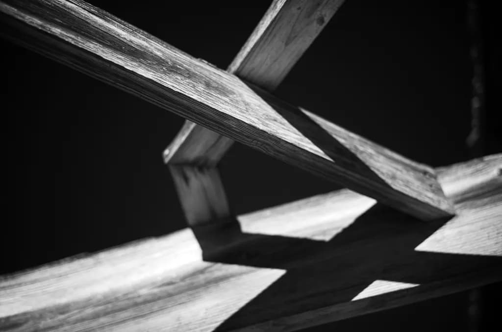 Monochrome Angles
